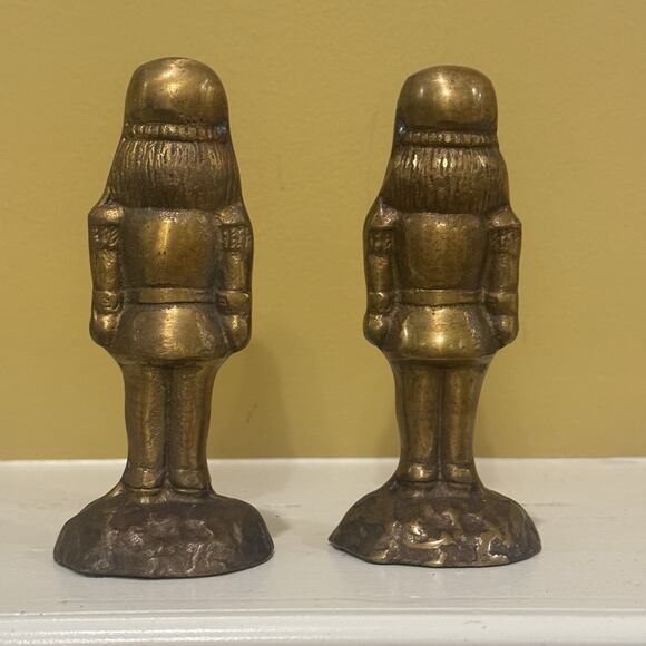 Vintage Bombay Company 2 Brass Nutcracker Stocking Holder Christmas Decor 1993 - Picture 6 of 13